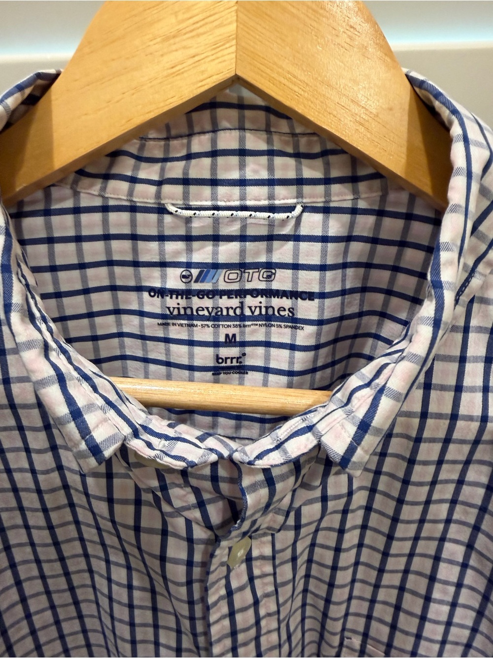 Vineyard Vines On The Go Performance White/Blue/ Pink Button-Down Shirt